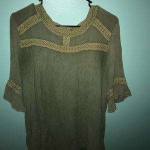 👚 WOMEN’S FLOWY TOP! 👚